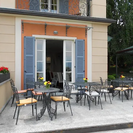 La Luna Nel Porto 3* ストレーザ