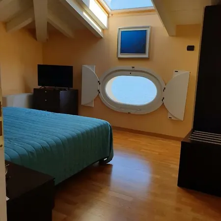 La Luna Nel Porto 3* ストレーザ