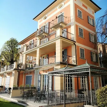 La Luna Nel Porto 3* ストレーザ