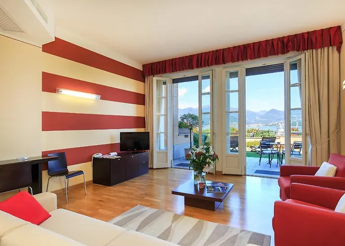 Szálloda La Luna Nel Porto Stresa