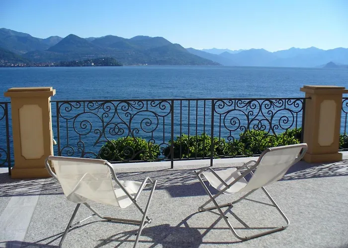 Szálloda La Luna Nel Porto Stresa