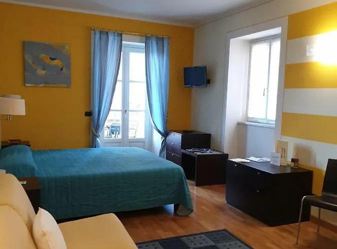 Szálloda La Luna Nel Porto Stresa